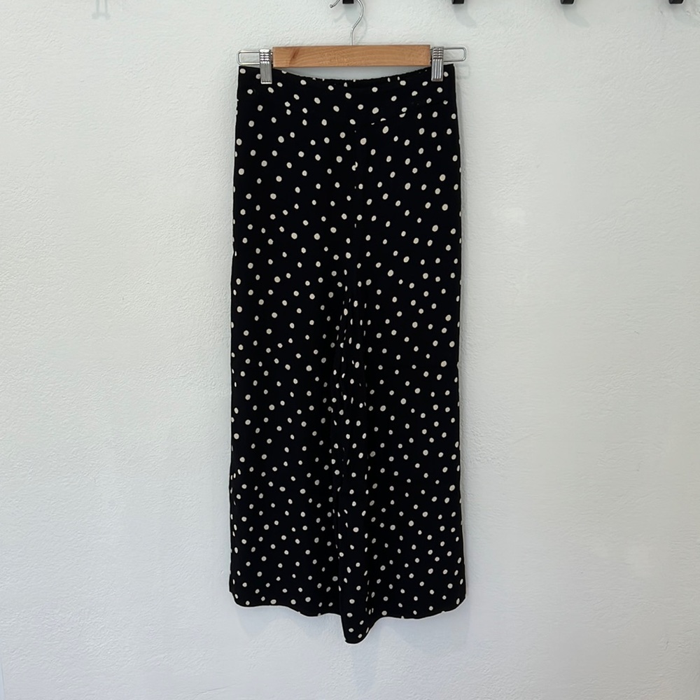 Size XS; Madewell wide leg pants with pockets in black with cream dots.